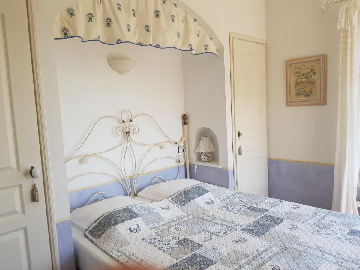 Bastide Des Oliviers Bed and Breakfast Moustiers-Sainte-Marie Exteriör bild