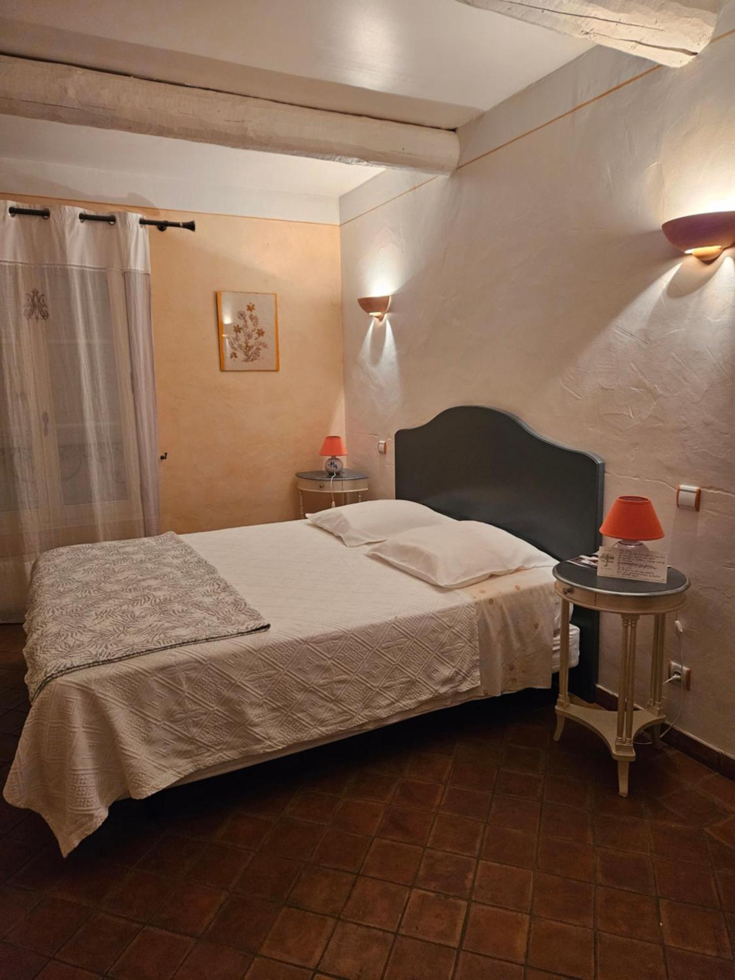 Bastide Des Oliviers Bed and Breakfast Moustiers-Sainte-Marie Exteriör bild