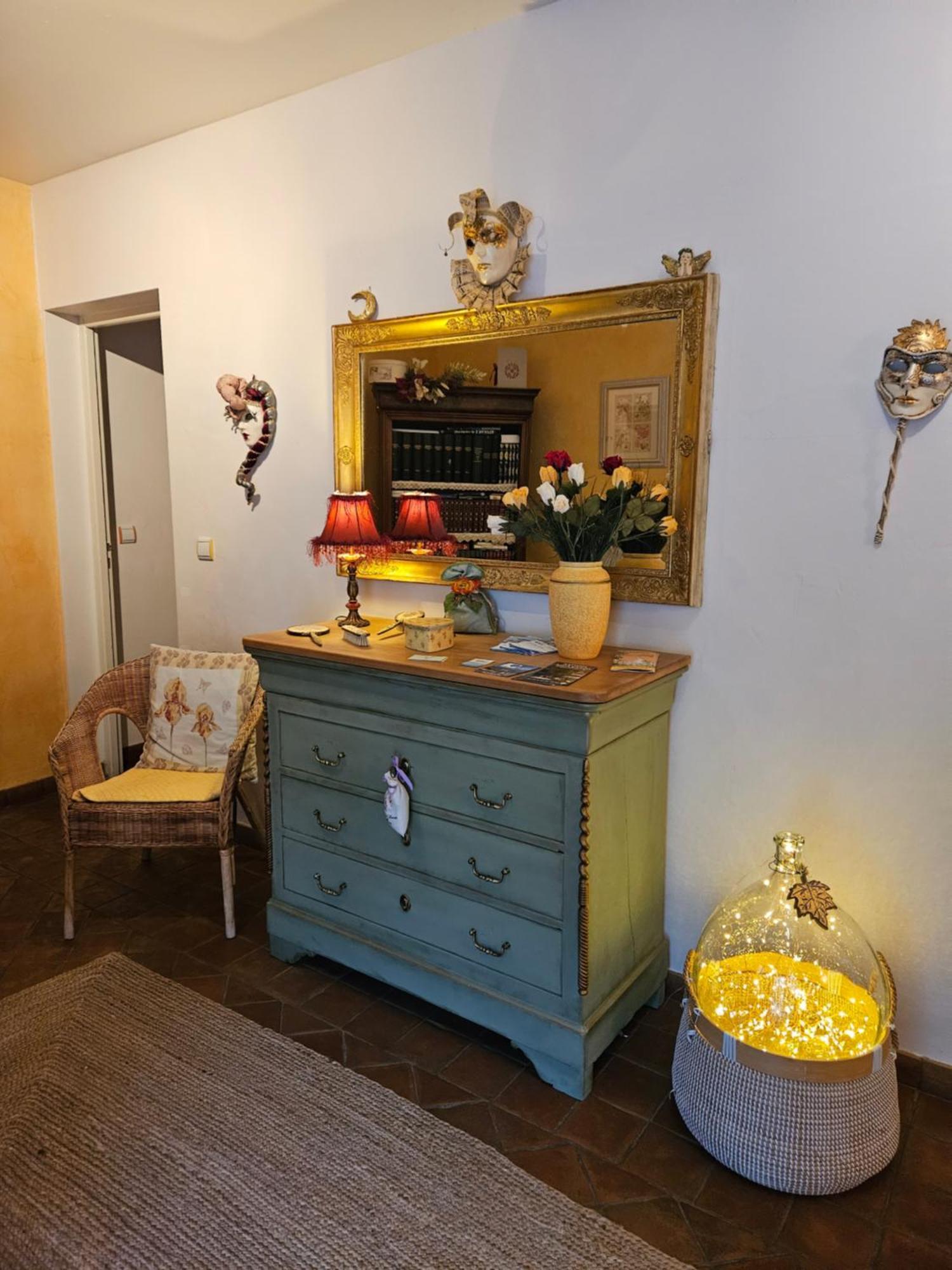 Bastide Des Oliviers Bed and Breakfast Moustiers-Sainte-Marie Exteriör bild